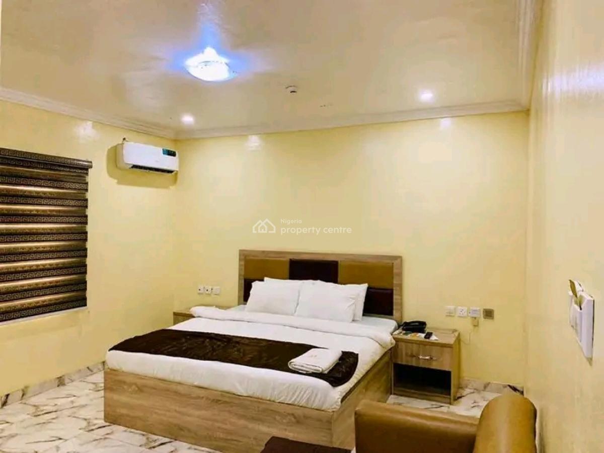 20 Rooms  Modern Functioning Hotel on 1 and Half Plot of Land, Industrial Estate Otta, Otta, Ado-odo/ota, Ogun, Hotel / Guest House for Sale
