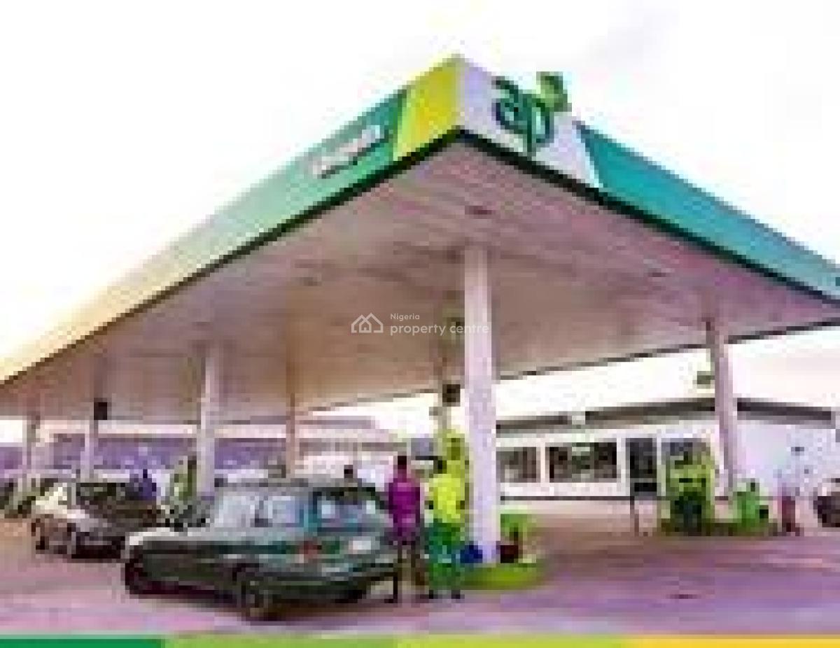 Petrol Station with 5 Pumps,4 Underground Tanks on 1550 Square Meters, Directly on Ikotun-idimu Road, Ikotun, Lagos, Filling Station for Sale