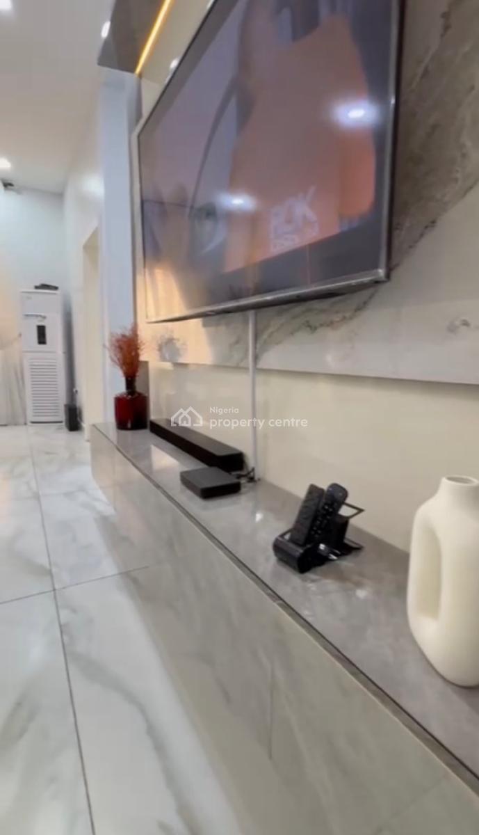 3 Bed Room  Flat Fully Furnished Apartments, Lekki Phase 1, Lekki, Lagos, Flat / Apartment for Rent
