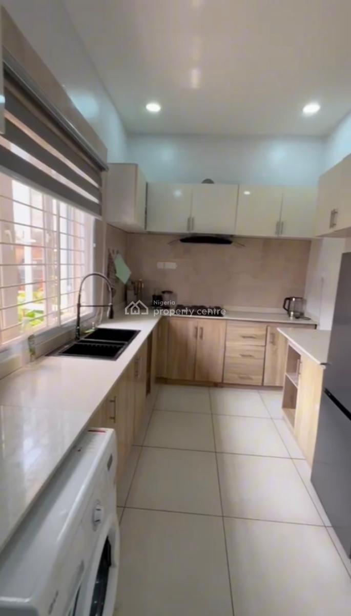 3 Bed Room  Flat Fully Furnished Apartments, Lekki Phase 1, Lekki, Lagos, Flat / Apartment for Rent