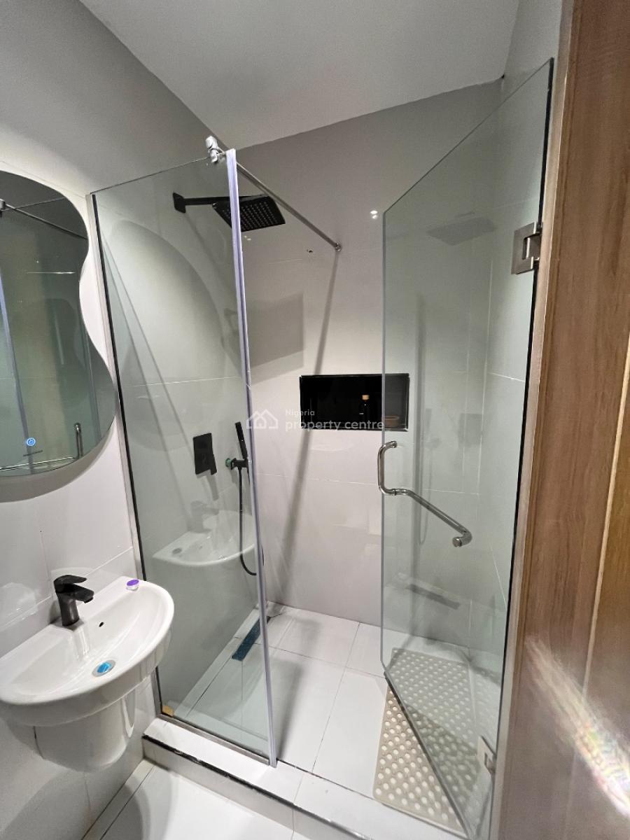 Luxurious 2 Bed Apartment with Ps5, Pool & Wine Bar., Ikate, Lekki, Lagos, Flat / Apartment Short Let