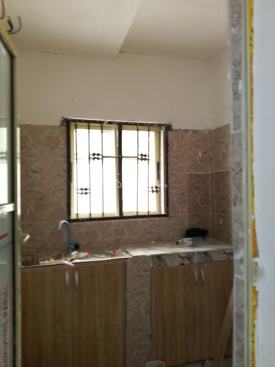 Newly Built 2 Bedroom Upstairs, Orilowo Ejigbo, Isolo, Lagos, Flat / Apartment for Rent