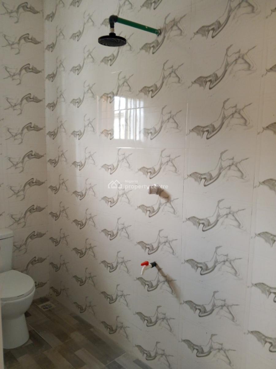 Newly Built 2 Bedroom Upstairs, Orilowo Ejigbo, Isolo, Lagos, Flat / Apartment for Rent