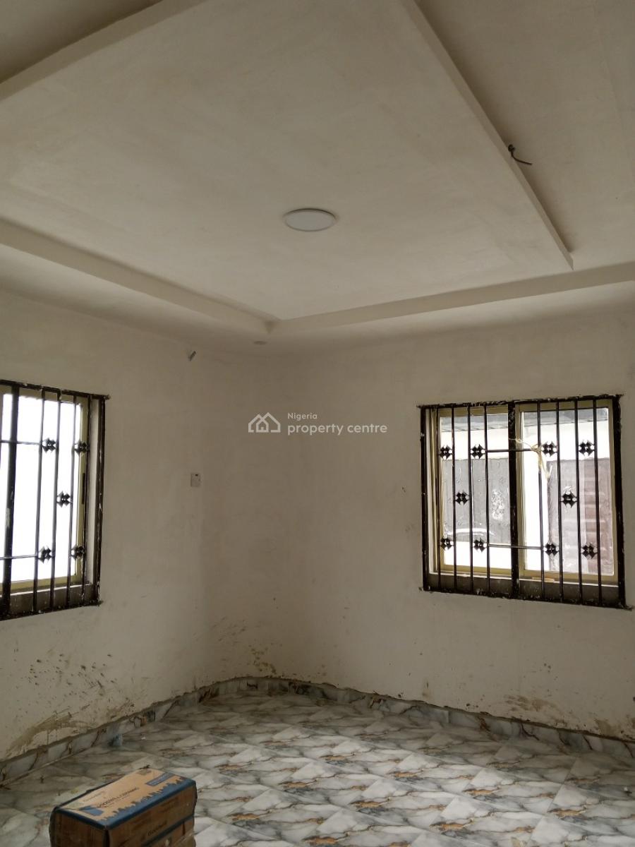 Newly Built 2 Bedroom Upstairs, Orilowo Ejigbo, Isolo, Lagos, Flat / Apartment for Rent