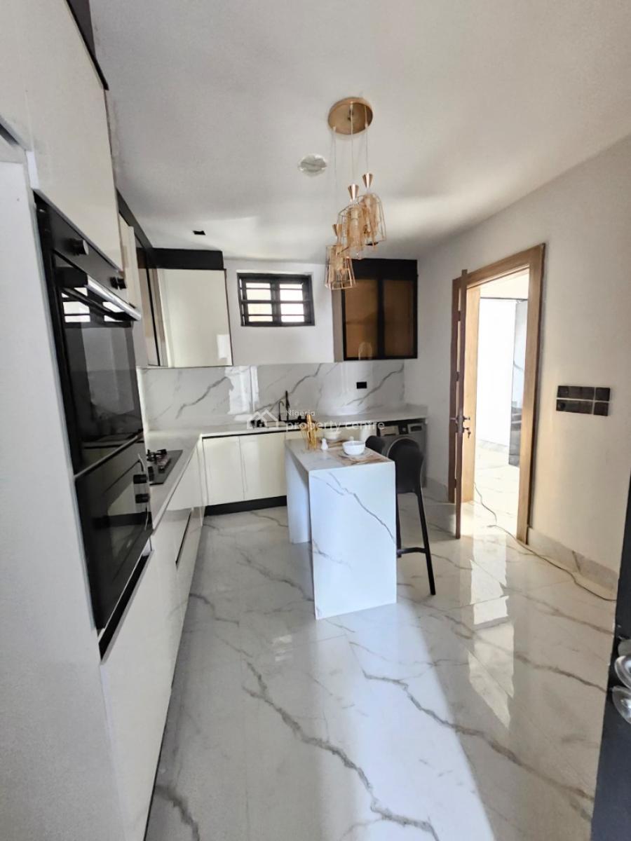 Luxurious 2-bedrooms Apartment, Lekki Phase 1, Lekki, Lagos, Flat / Apartment for Sale
