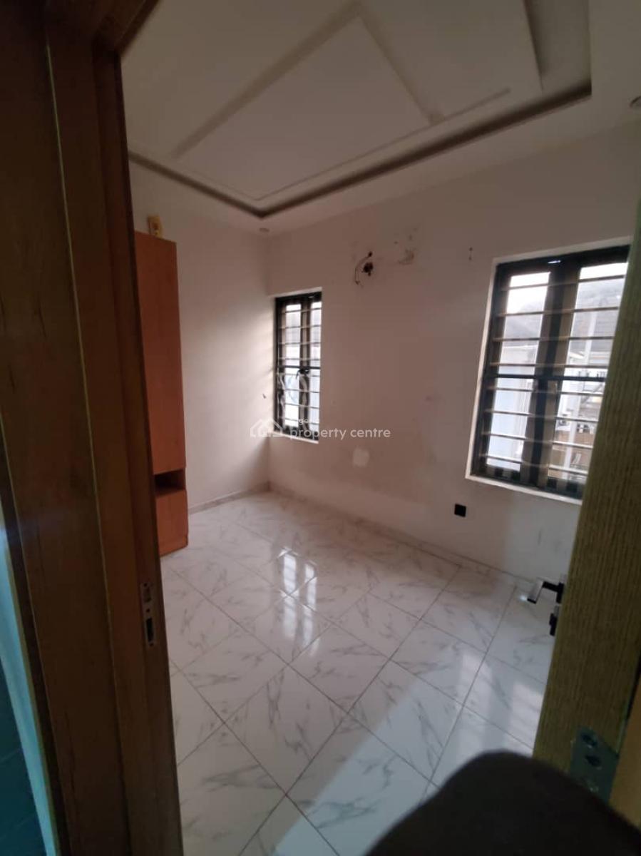 Well Maintained 4 Bedroom Semi Detached Duplex, Medida Estate Sholuyi Gbagada, Medina, Gbagada, Lagos, Semi-detached Duplex for Rent