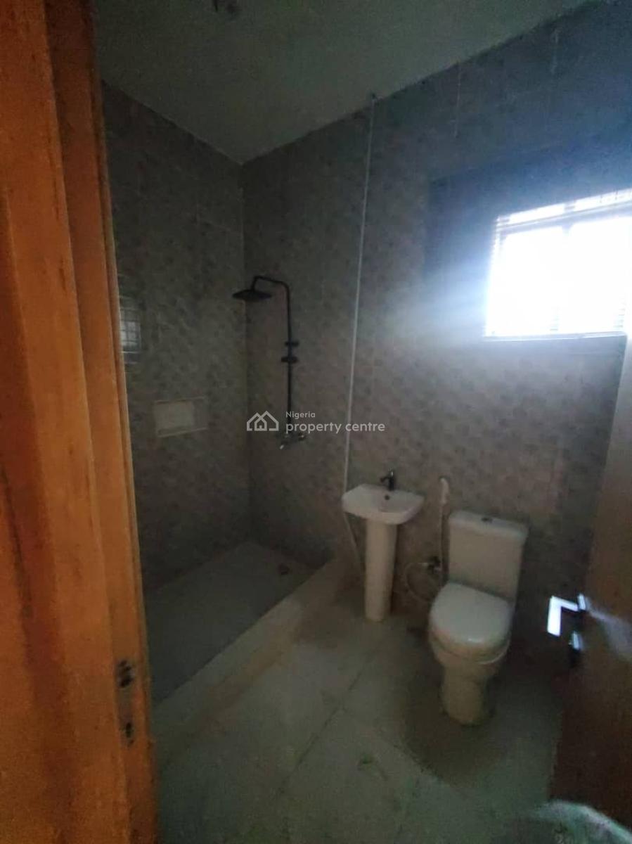 Well Maintained 4 Bedroom Semi Detached Duplex, Medida Estate Sholuyi Gbagada, Medina, Gbagada, Lagos, Semi-detached Duplex for Rent