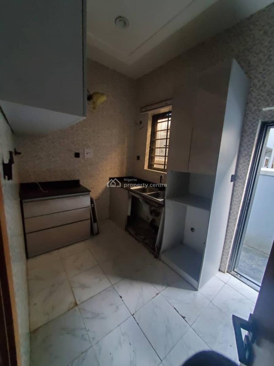 Well Maintained 4 Bedroom Semi Detached Duplex, Medida Estate Sholuyi Gbagada, Medina, Gbagada, Lagos, Semi-detached Duplex for Rent