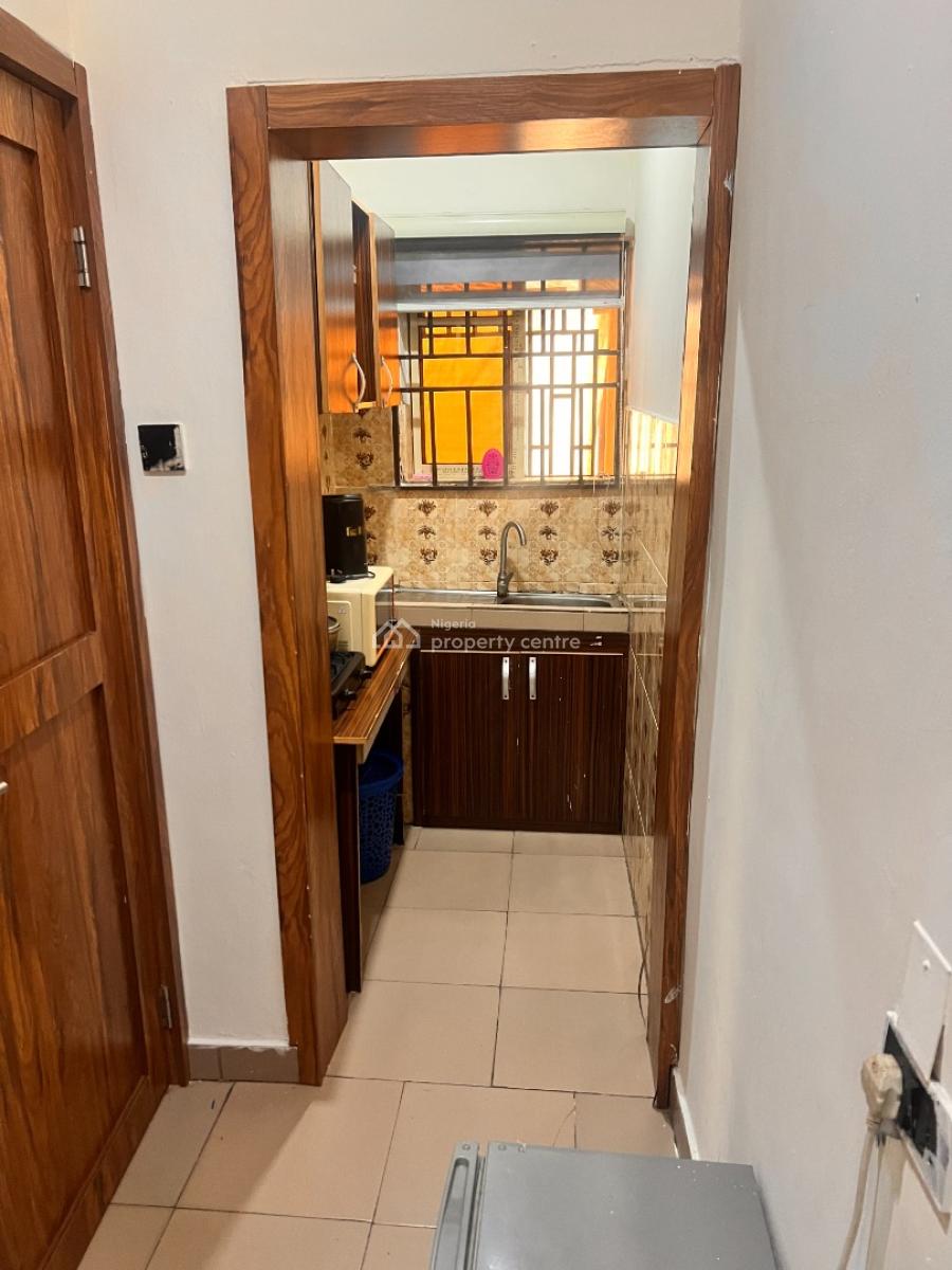 1 Bedroom Flat, 5 Ilesanmi Street, Isolo, Lagos, Mini Flat (room and Parlour) for Rent