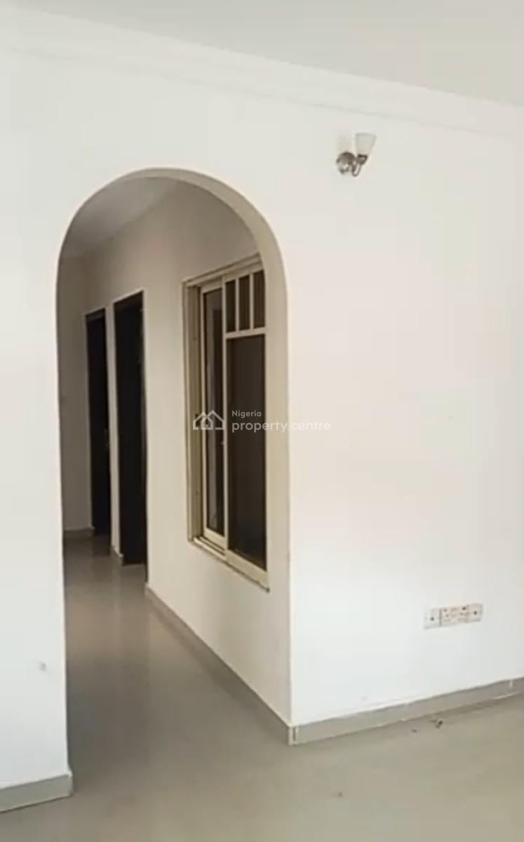 Downstairs 2 Bedroom Apartment at Ilaje{ Video}, Alagutan Off Mobile Rd Ilaje, Ajah, Lagos, Flat / Apartment for Rent