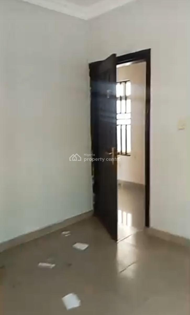 Downstairs 2 Bedroom Apartment at Ilaje{ Video}, Alagutan Off Mobile Rd Ilaje, Ajah, Lagos, Flat / Apartment for Rent