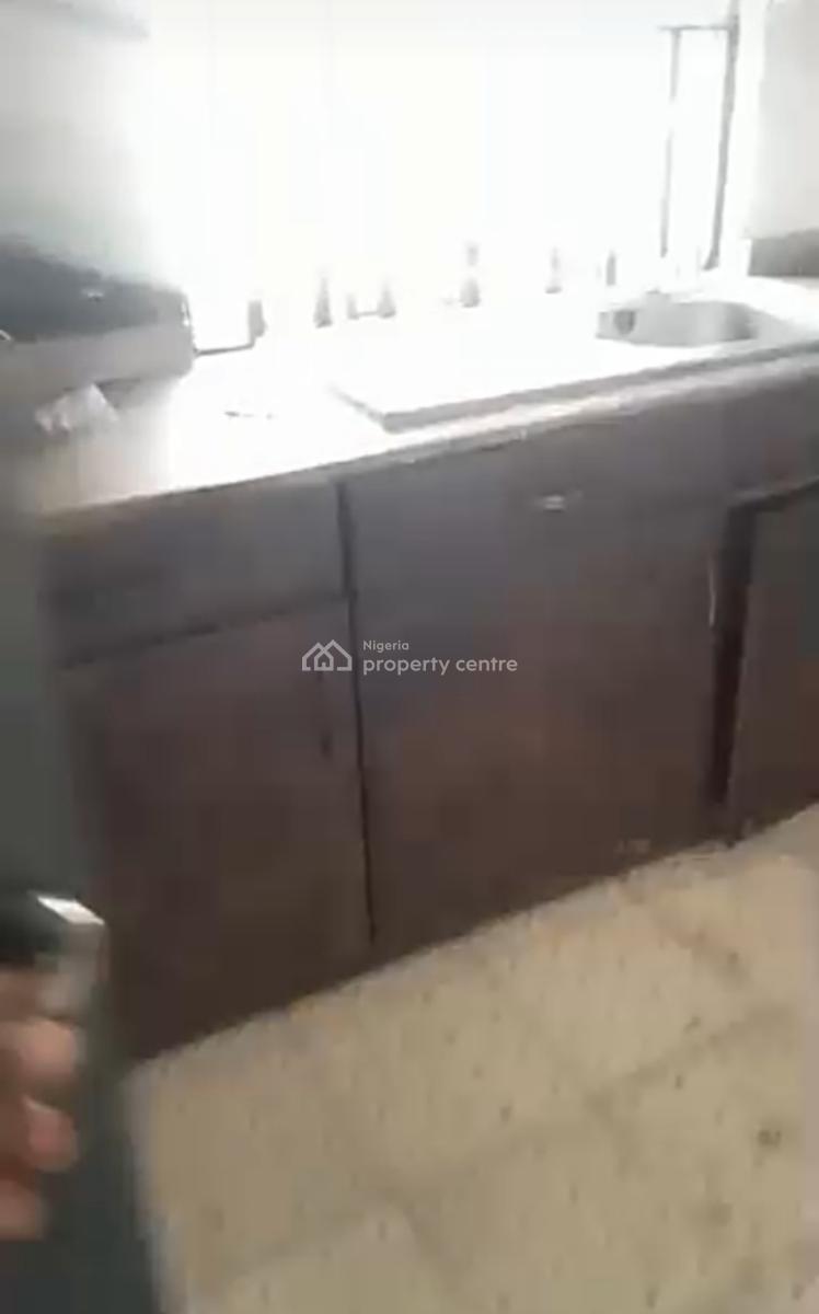 Downstairs 2 Bedroom Apartment at Ilaje{ Video}, Alagutan Off Mobile Rd Ilaje, Ajah, Lagos, Flat / Apartment for Rent