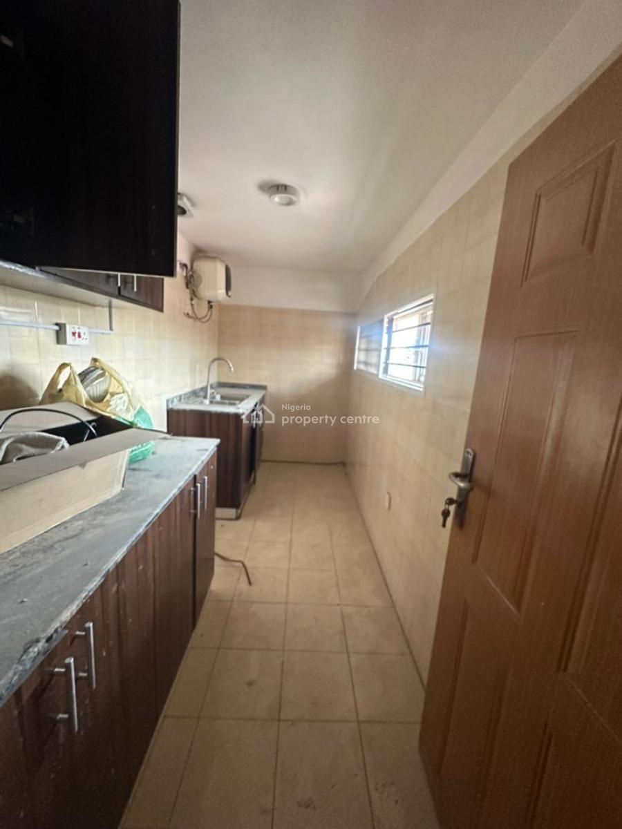 Spacious Mini Flat Penthouse, Lekki Phase 1, Lekki Phase 1, Lekki, Lagos, Mini Flat (room and Parlour) for Rent