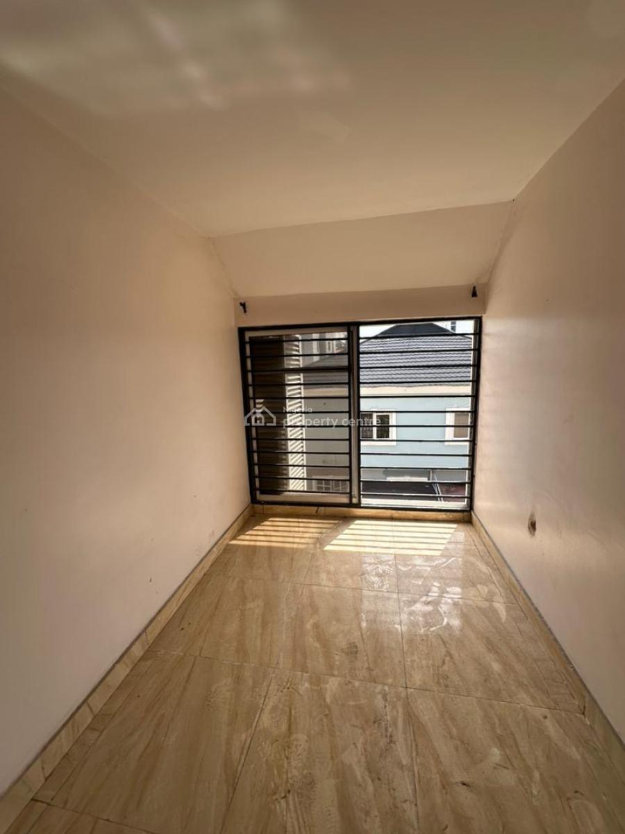 Spacious Mini Flat Penthouse, Lekki Phase 1, Lekki Phase 1, Lekki, Lagos, Mini Flat (room and Parlour) for Rent