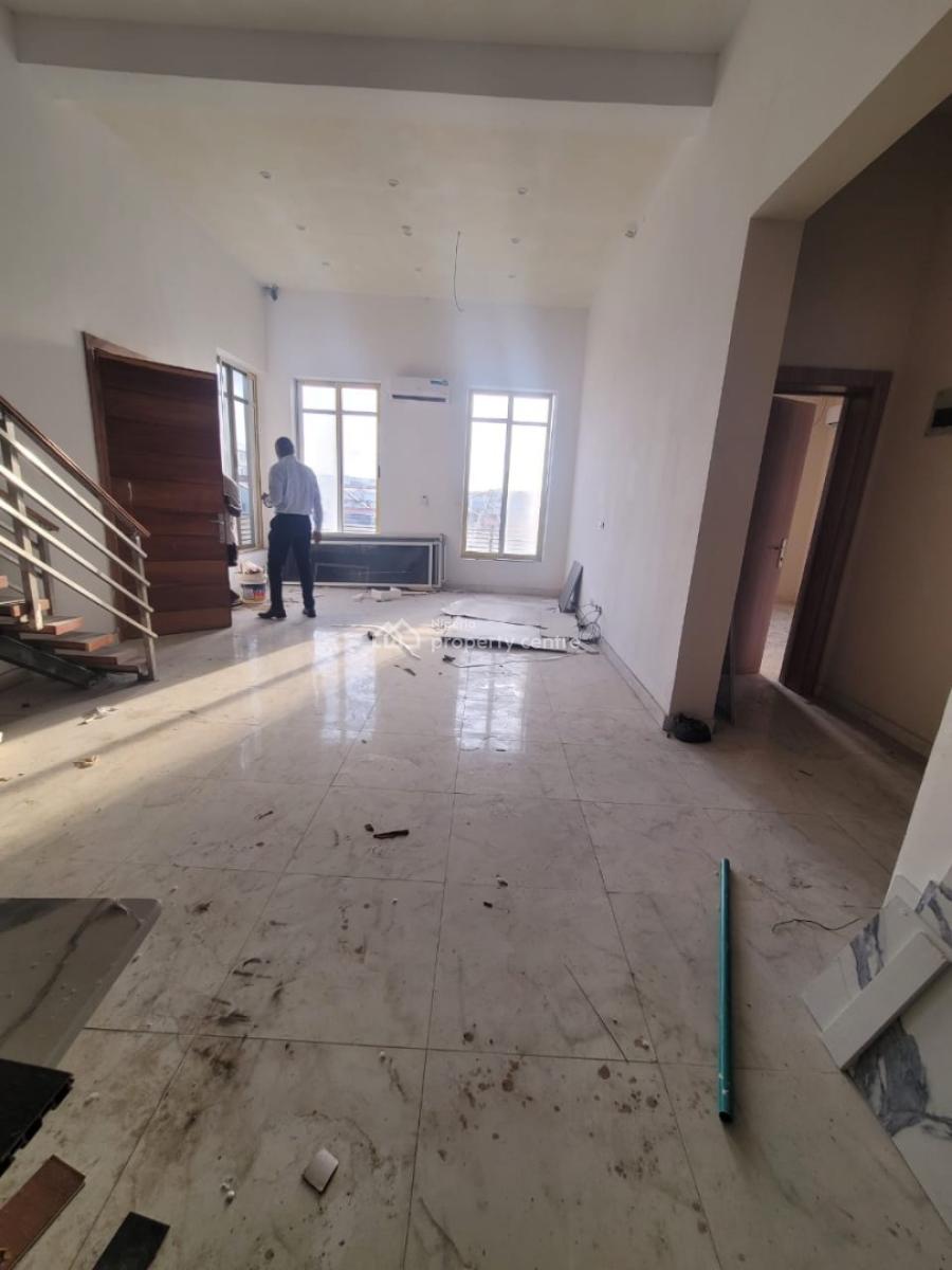 an Open Floor Plan & Penthouse Serviced 2 Bedroom Apartment at Brown S, Brownstone Estate, Ikate Elegushi, Lekki, Lagos, Flat / Apartment for Rent