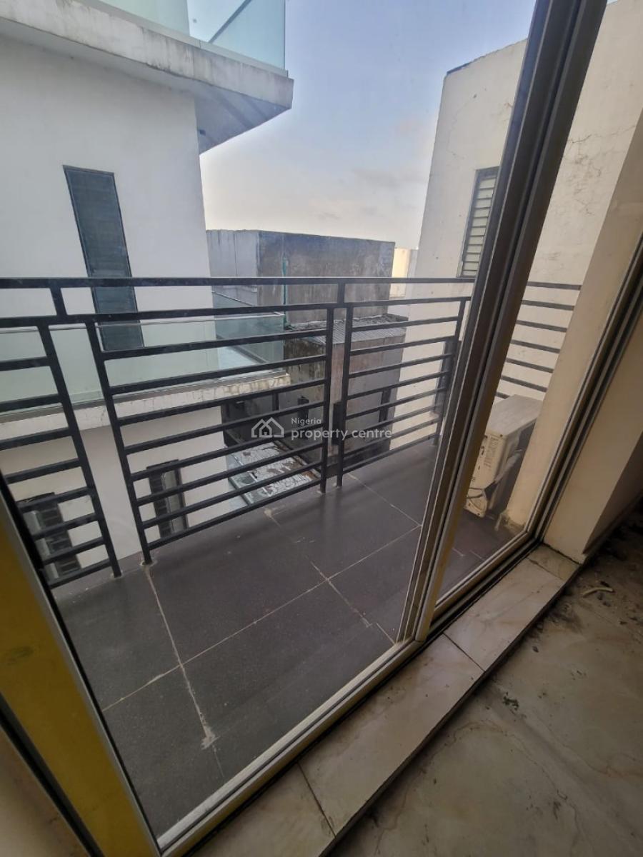 an Open Floor Plan & Penthouse Serviced 2 Bedroom Apartment at Brown S, Brownstone Estate, Ikate Elegushi, Lekki, Lagos, Flat / Apartment for Rent