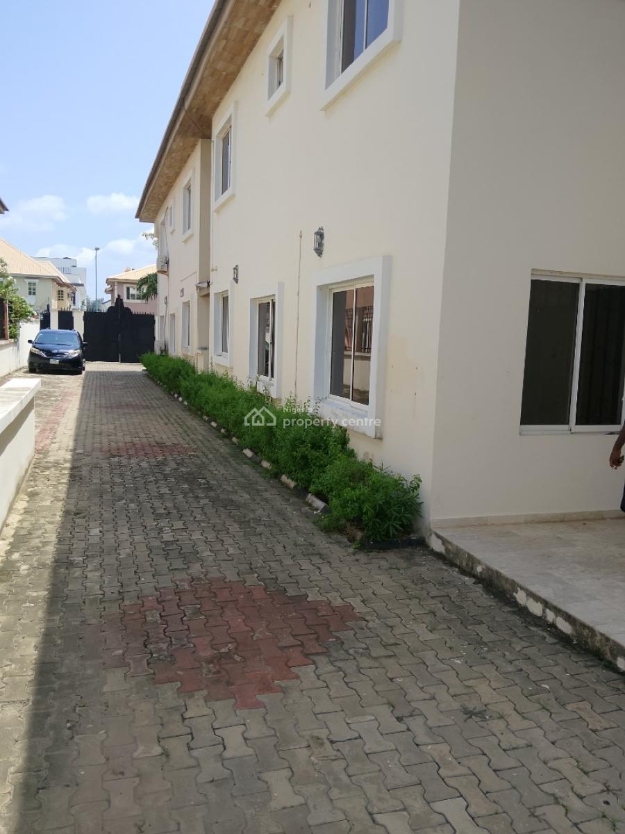 5bedroom Detached Duplex with 2rooms Bq and Ample Parking Space, Vgc, Lekki, Lagos, Semi-detached Duplex for Sale