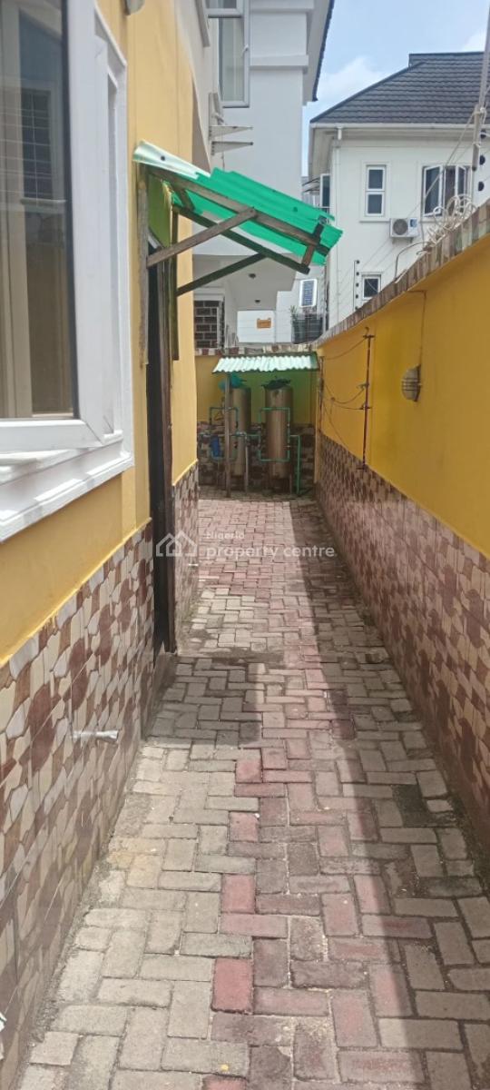 4 Bedroom with Bq, Off Mobil Road, Ilaje., Ajah, Lagos, Terraced Bungalow for Rent