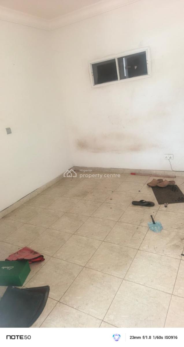 Spacious Room, Orchid Road, Lekki, Lagos, Self Contain (single Rooms) for Rent