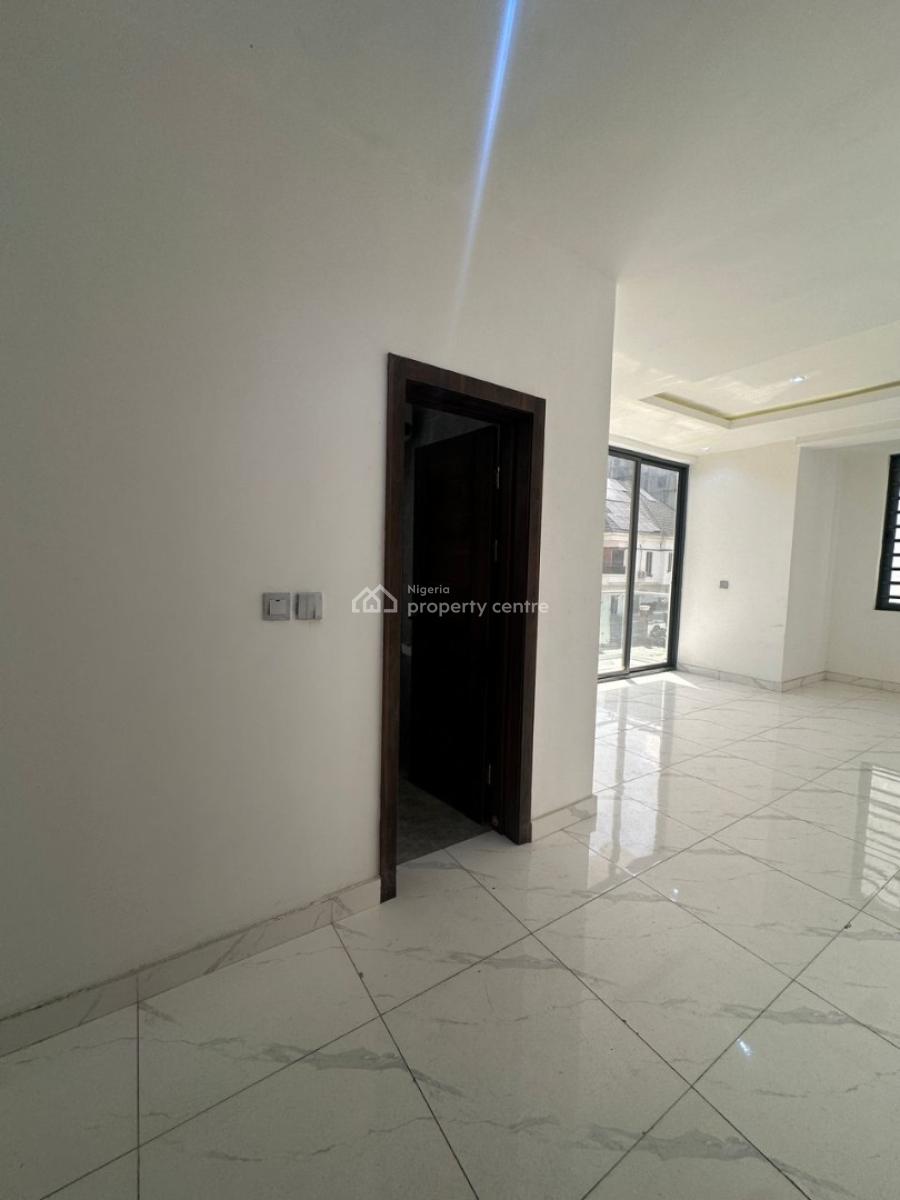 Spacious 2-bedroom Serviced Apartment with Gym, Ikate, Lekki, Lagos, Flat / Apartment for Rent