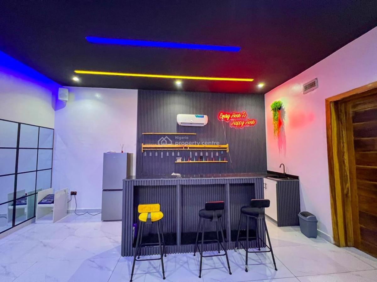 Coolest 3-bedroom Private Compound with Pool & Party Lounge, Ologolo, Lekki, Lagos, Flat / Apartment Short Let