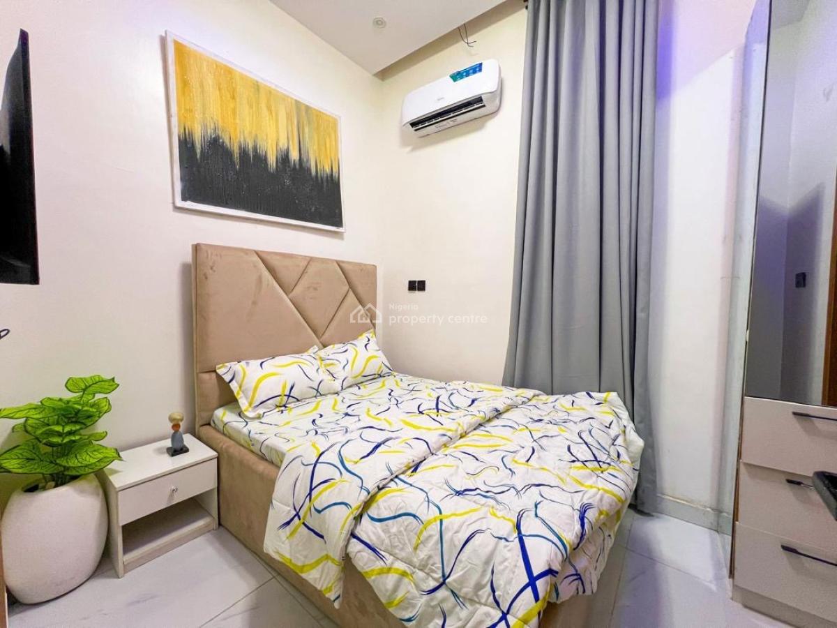 Coolest 3-bedroom Private Compound with Pool & Party Lounge, Ologolo, Lekki, Lagos, Flat / Apartment Short Let
