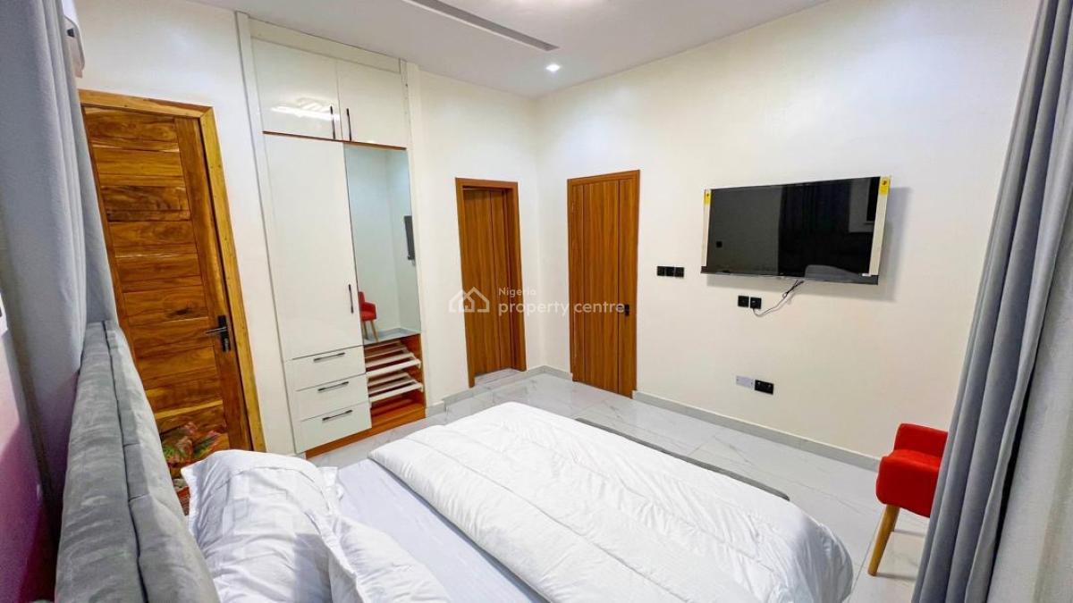 Coolest 3-bedroom Private Compound with Pool & Party Lounge, Ologolo, Lekki, Lagos, Flat / Apartment Short Let