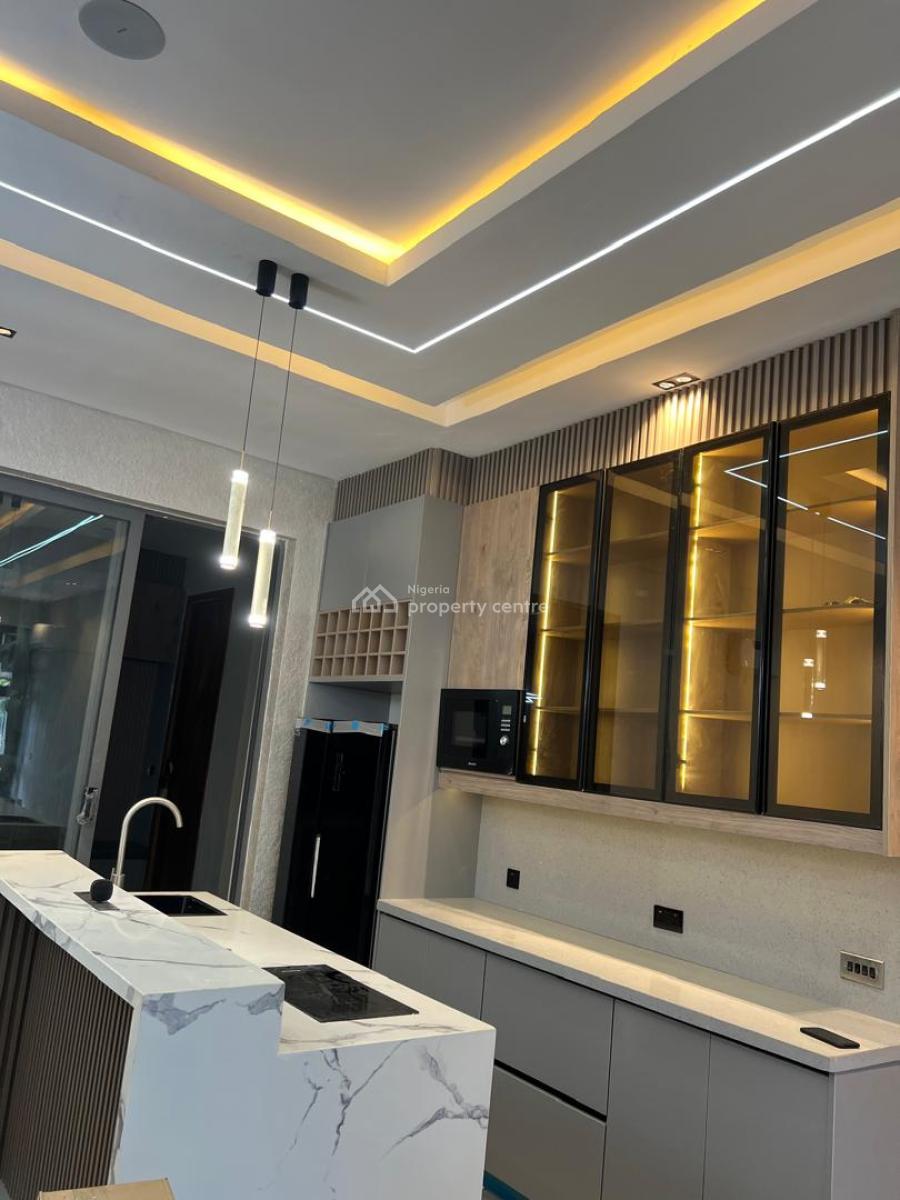 3 Bedroom Flat + Bq + 3 Cars Space, Shonibare Estate, Maryland, Lagos, Flat / Apartment for Sale