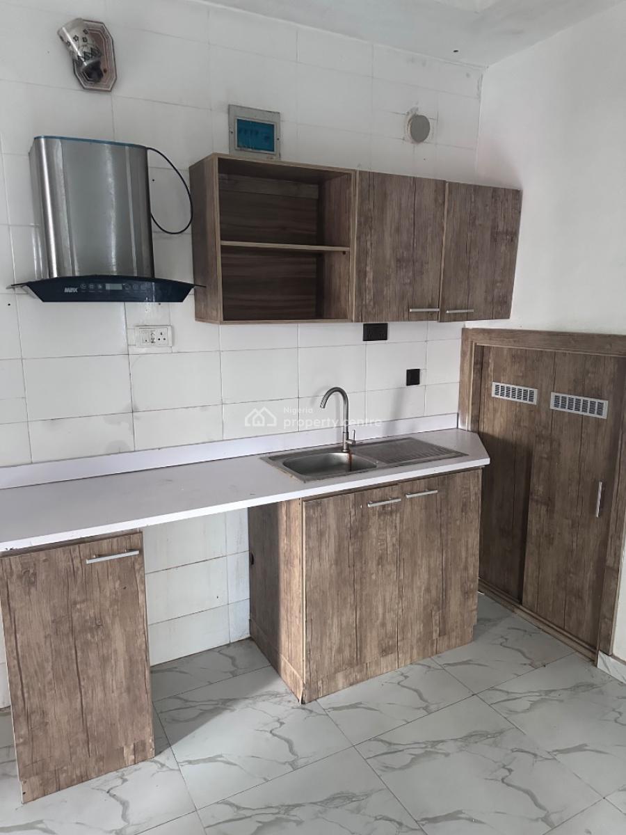 Massive Room and Parlor, Davies Court, Ologolo, Lekki, Lagos, Mini Flat (room and Parlour) for Rent