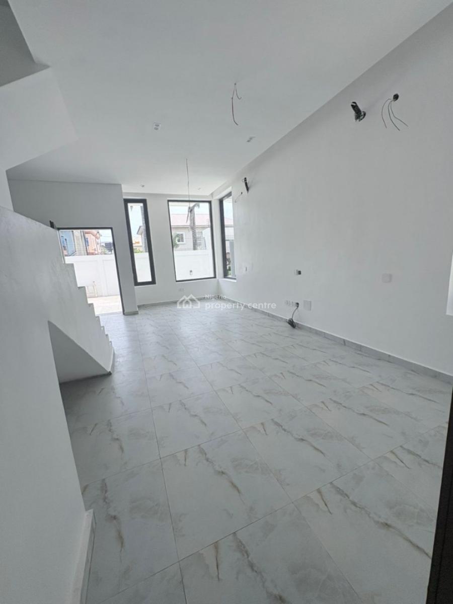 Smart 5 Bedroom Duplexone Massive Living Room with Dining Area *2 Fami, in an Eaattw in Onikoyi, Old Ikoyi, Ikoyi, Lagos, Detached Duplex for Sale