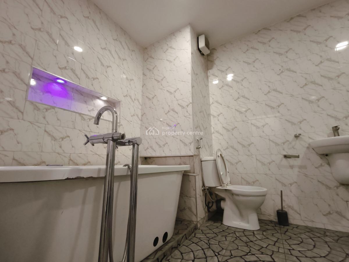 Waterfront 3 Bedroom Apartment, Lekki Phase 1, Lekki Phase 1, Lekki, Lagos, Flat / Apartment for Rent