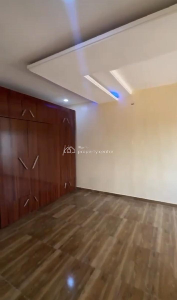 Very Spacious 3 Bedroom Flat, Paradise Estate, Idu Industrial, Abuja, Flat / Apartment for Sale