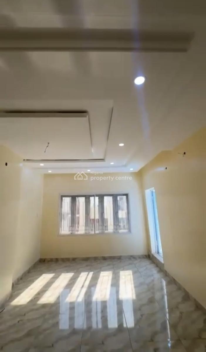 Very Spacious 3 Bedroom Flat, Paradise Estate, Idu Industrial, Abuja, Flat / Apartment for Sale