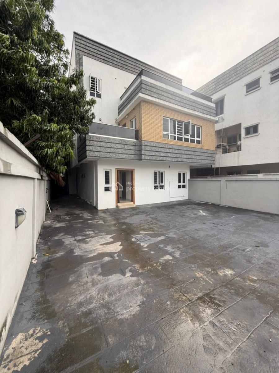 Well Finished 4 Bedroom Semi-detached House with a Room Bq, Lekki Phase 1, Lekki, Lagos, Semi-detached Duplex for Rent