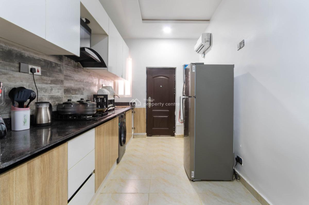Luxury 2 Bedroom Apartment with Swimming Pool and Gymnasium, Football Pitch, Ps5,smart Door Lock,inbulit Speakers,table Tennis, Ajah, Lagos, Flat / Apartment Short Let