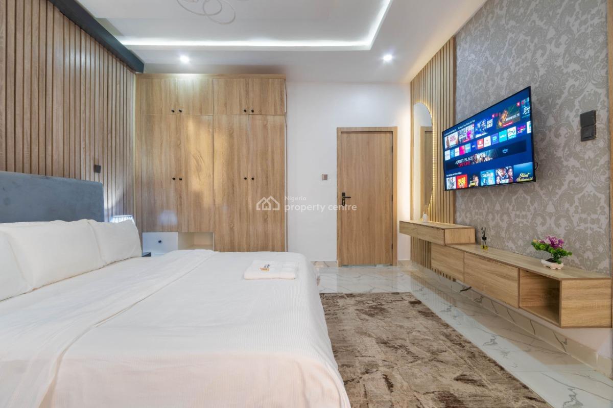 Luxury 2 Bedroom Apartment with Swimming Pool and Gymnasium, Football Pitch, Ps5,smart Door Lock,inbulit Speakers,table Tennis, Ajah, Lagos, Flat / Apartment Short Let