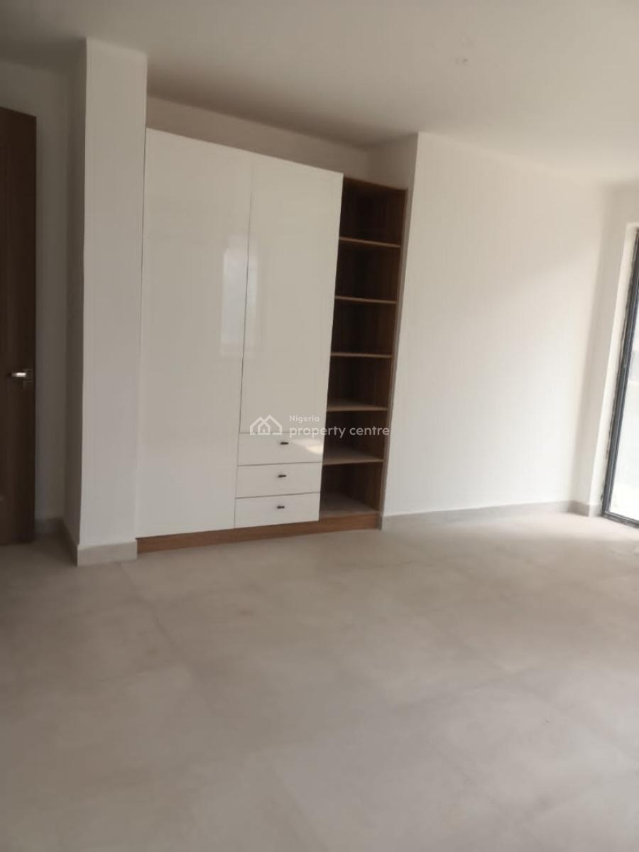 Well Maintained and Spacious 4 Bedroom Semi Detached House, 3 Living R, Ikoyi, Banana Island, Ikoyi, Lagos, House for Rent