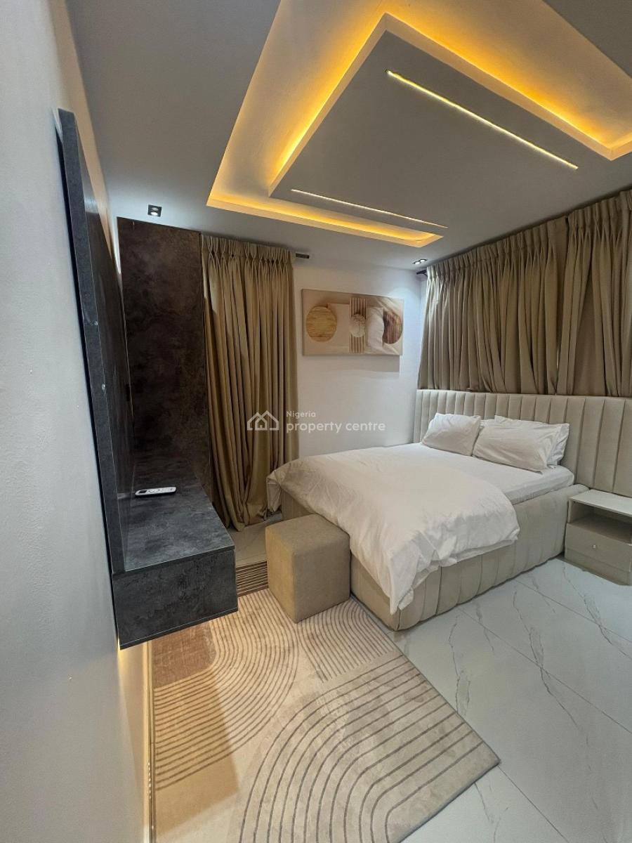 Cozy One Bedroom Apartment with Balcony Yaba, Yaba, Lagos, Flat / Apartment Short Let