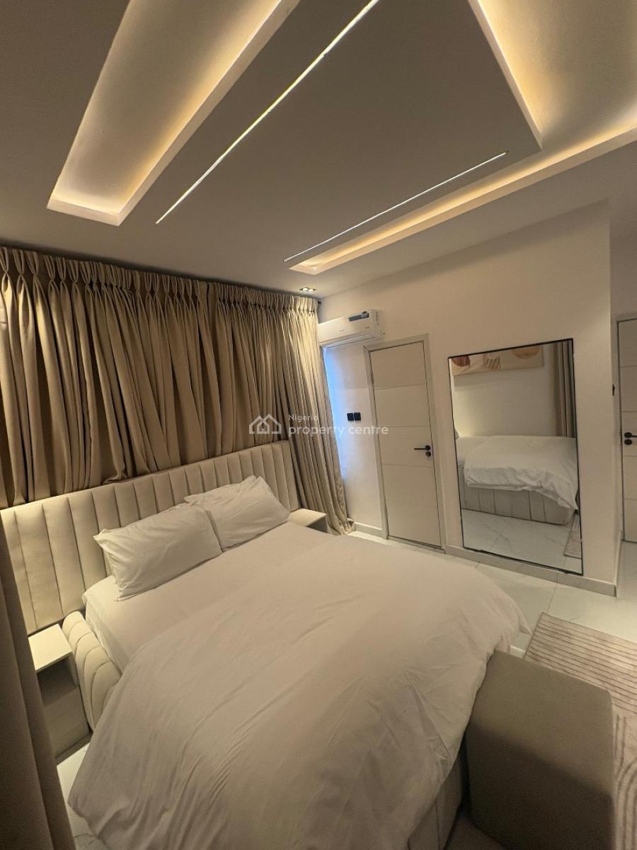 Cozy One Bedroom Apartment with Balcony Yaba, Yaba, Lagos, Flat / Apartment Short Let