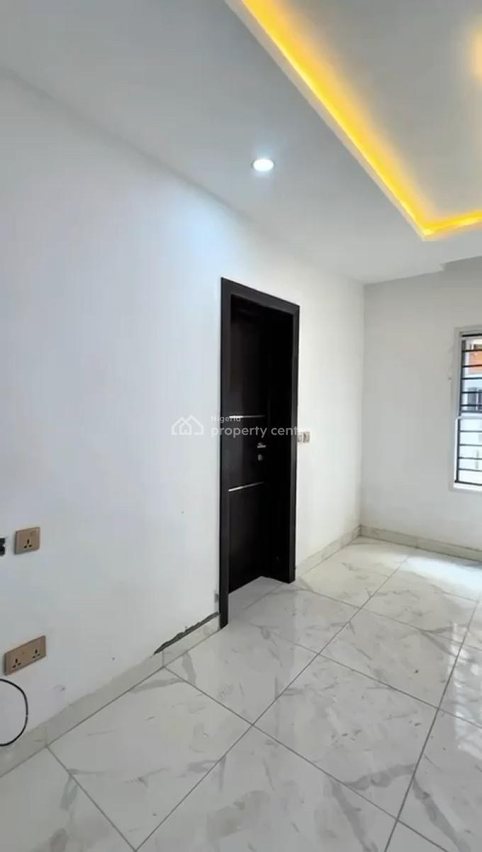 Luxury 2 Bedroom Apartment with Bq, Freedom Way, Lekki Phase 1, Lekki, Lagos, Flat / Apartment for Sale