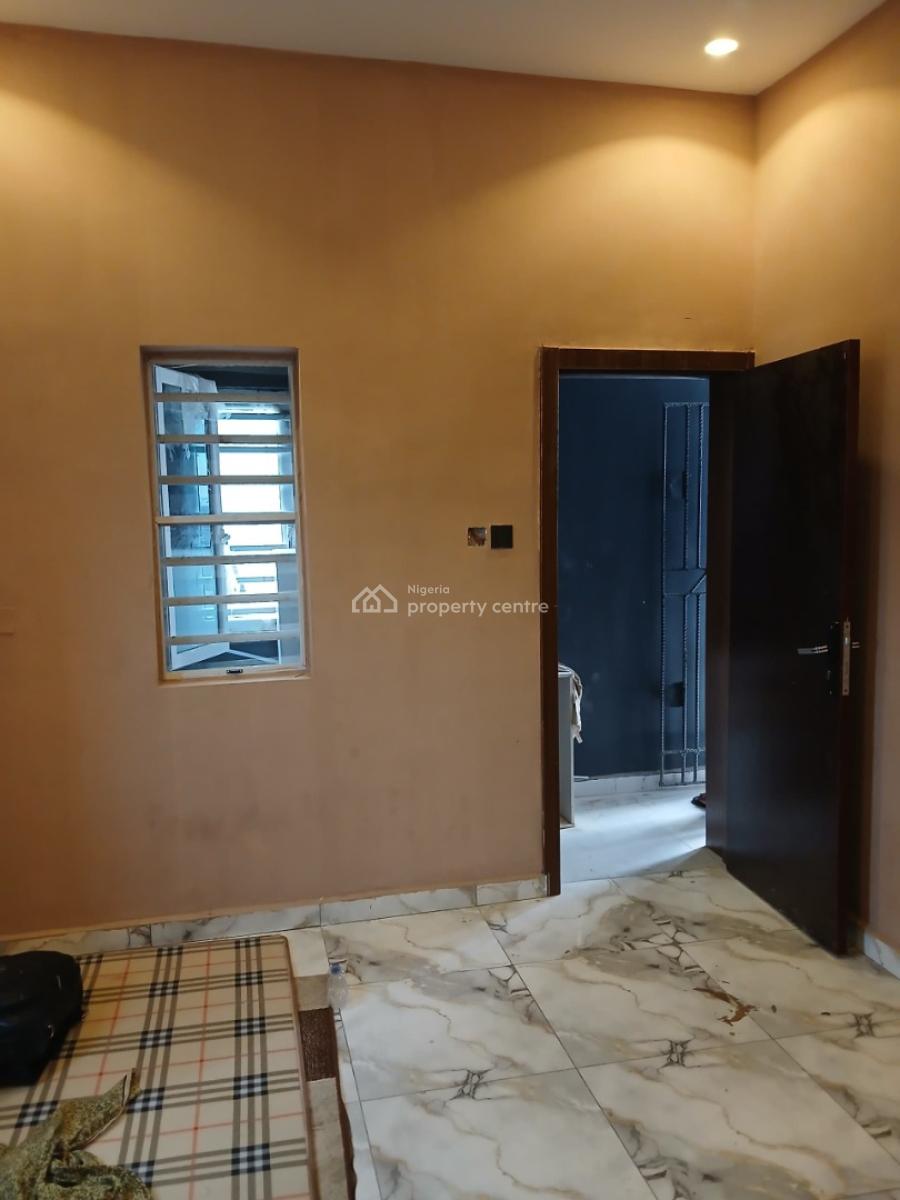 a Room Self Contain Apartment, Magodo Phase 1, Gra Phase 1, Magodo, Lagos, Self Contain (single Rooms) for Rent