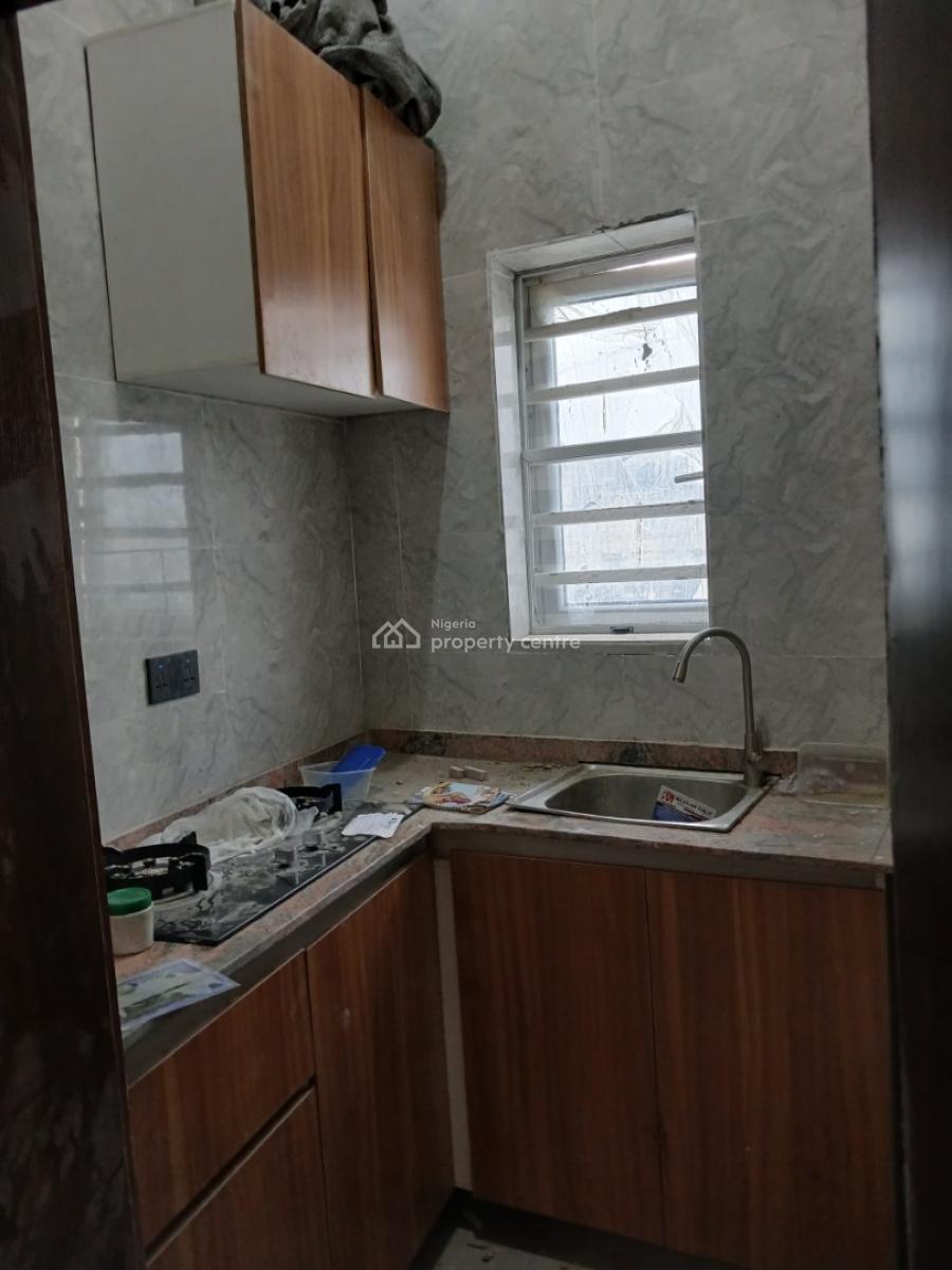 a Room Self Contain Apartment, Magodo Phase 1, Gra Phase 1, Magodo, Lagos, Self Contain (single Rooms) for Rent