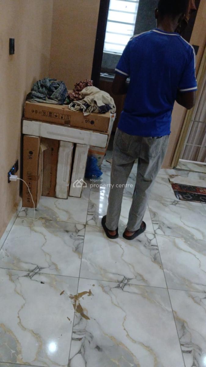 a Room Self Contain Apartment, Magodo Phase 1, Gra Phase 1, Magodo, Lagos, Self Contain (single Rooms) for Rent