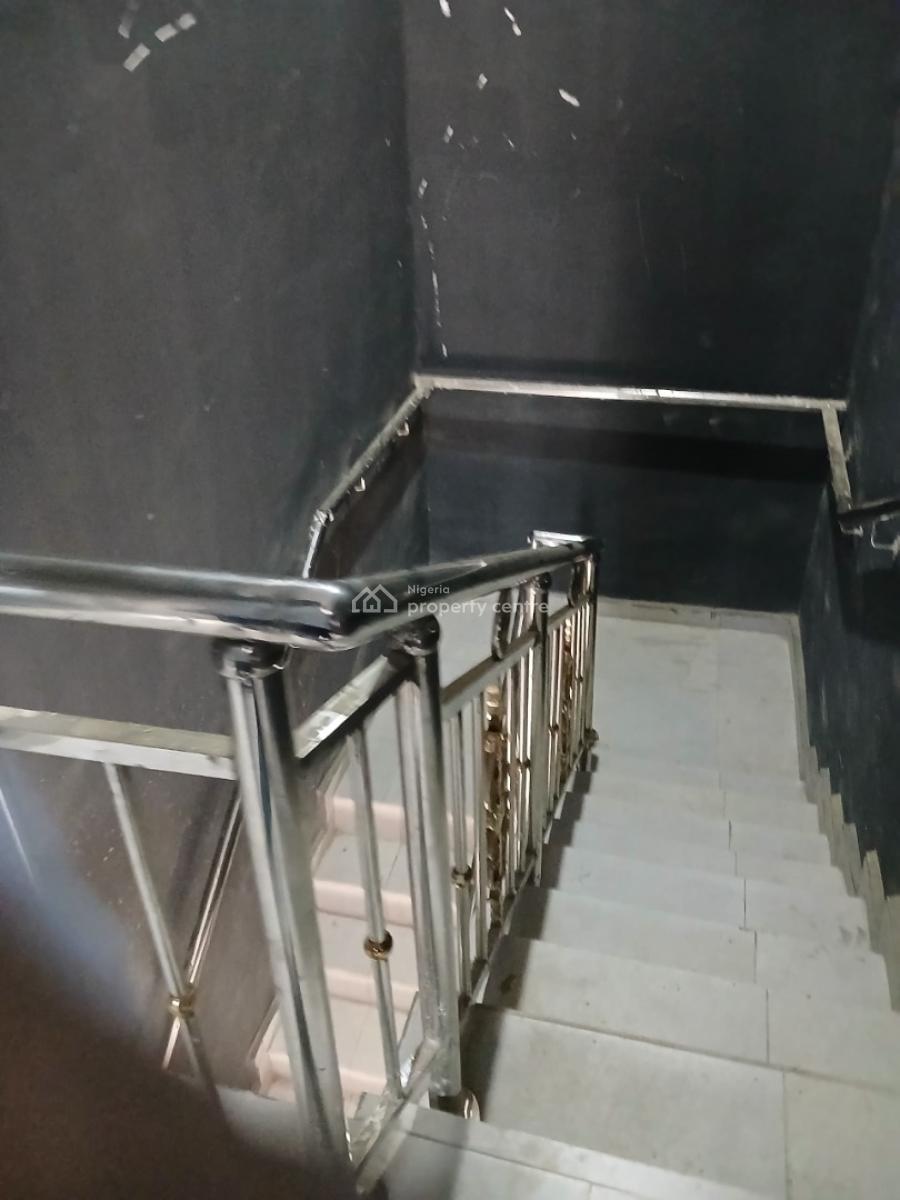 a Room Self Contain Apartment, Magodo Phase 1, Gra Phase 1, Magodo, Lagos, Self Contain (single Rooms) for Rent
