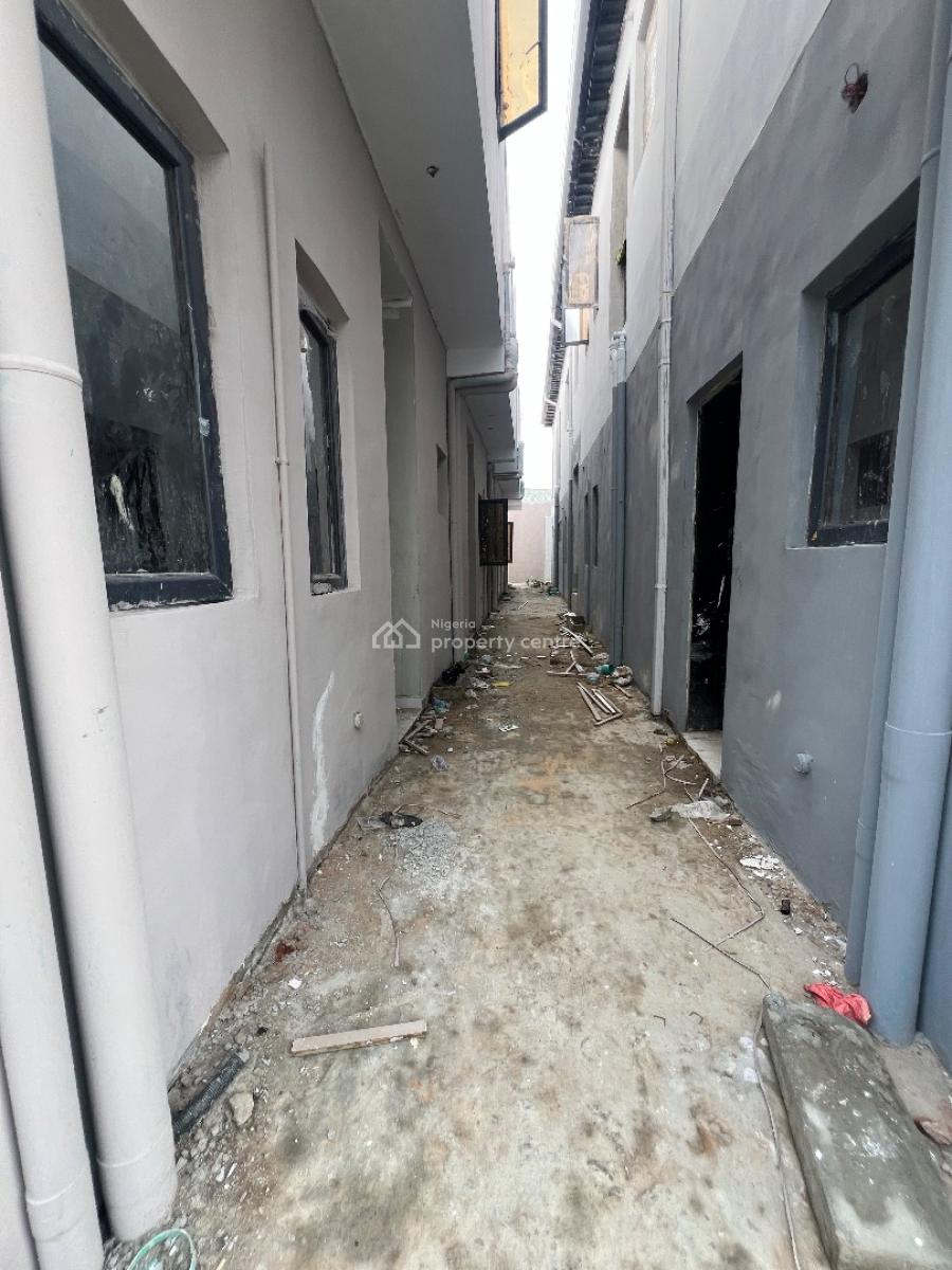 Lovely Built 1 Bedroom Apartment Lease in a Good Location, Obanikoro, Shomolu, Lagos, Mini Flat (room and Parlour) for Sale