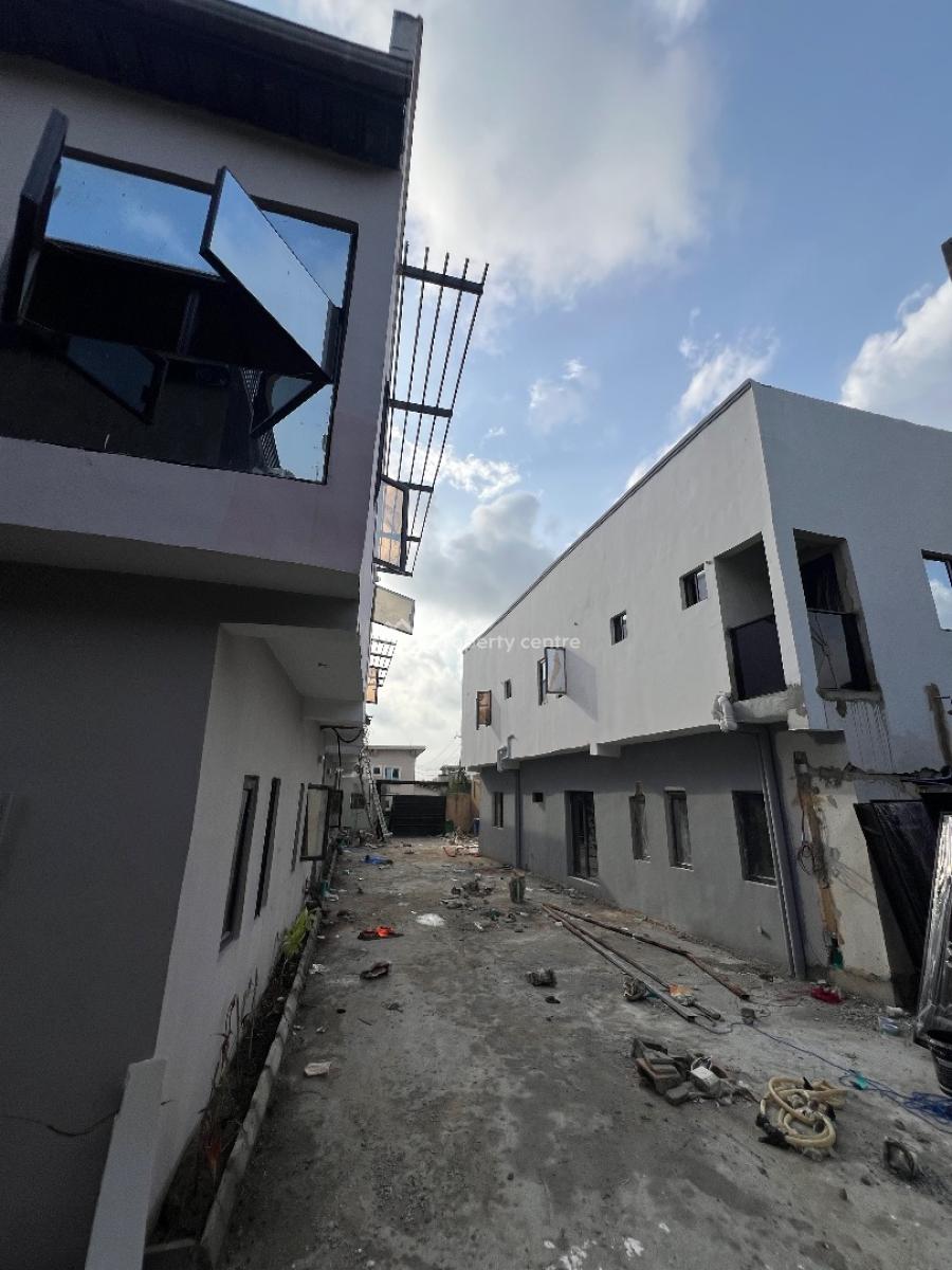 Lovely Built 1 Bedroom Apartment Lease in a Good Location, Obanikoro, Shomolu, Lagos, Mini Flat (room and Parlour) for Sale