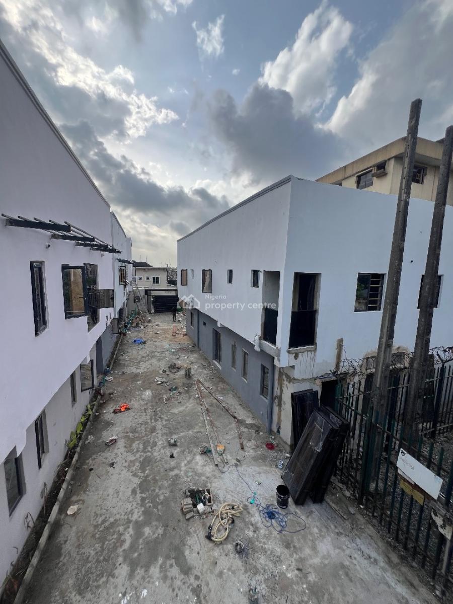 Lovely Built 1 Bedroom Apartment Lease in a Good Location, Obanikoro, Shomolu, Lagos, Mini Flat (room and Parlour) for Sale