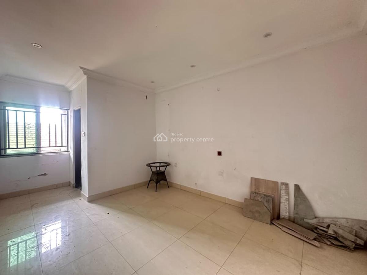Spacious 3 Bedroom Apartment (first Floor), Lekki Phase 1, Lekki, Lagos, Flat / Apartment for Rent