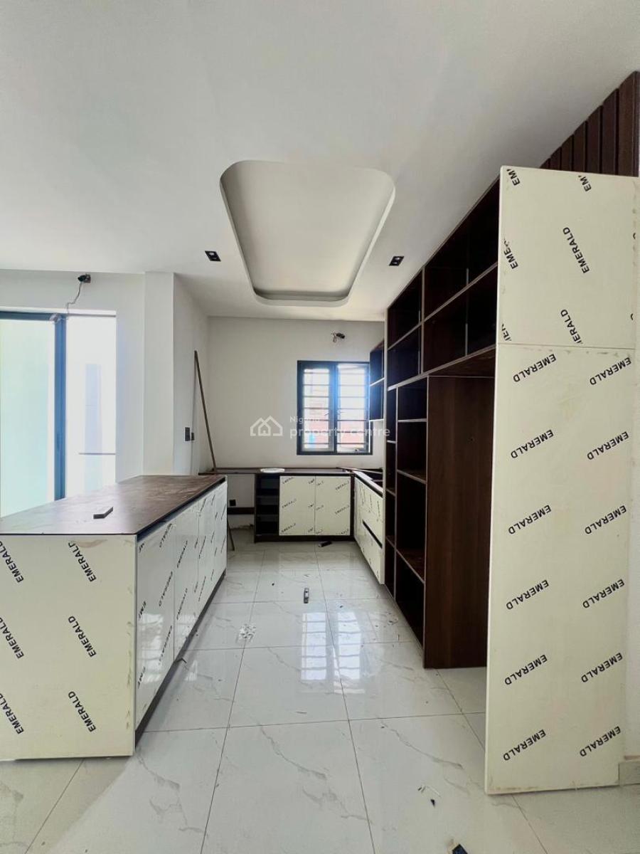 Beautiful 2bedroom Apartment with an Elevator Within a Secured Environ, Ikate, Lekki, Lagos, Flat / Apartment for Sale