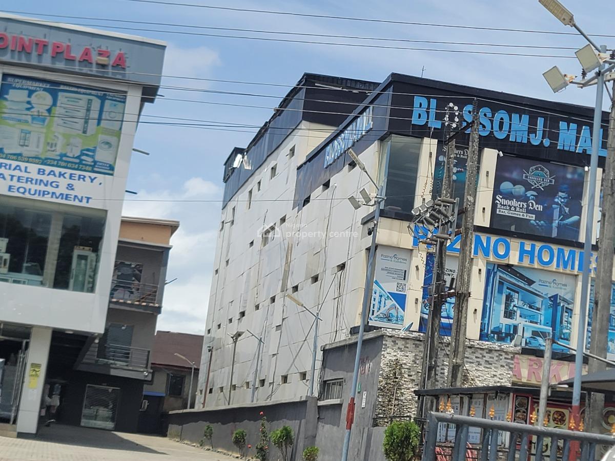 Massive Shopping Mall Facing The Expressway, Lekki- Epe Expressway, Oribanwa, Ibeju Lekki, Lagos, Plaza / Complex / Mall for Sale